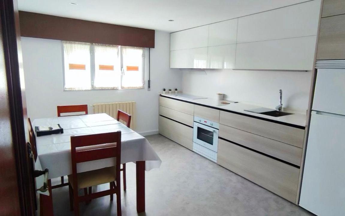 Acogedor Atico Cerca Del Mar By Bebalmy Apartment O Grove Luaran gambar